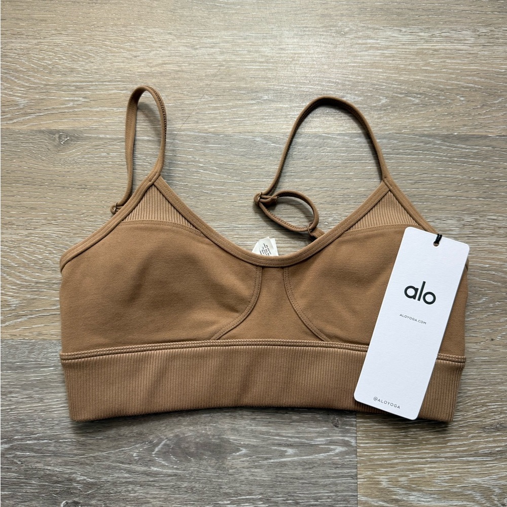 Alo Yoga Alosoft Head Start Bra - Toasted Almond
